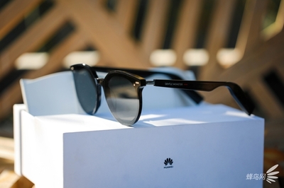 智能时尚利器 华为GENTLE MONSTER联名智能眼镜Eyewear评测